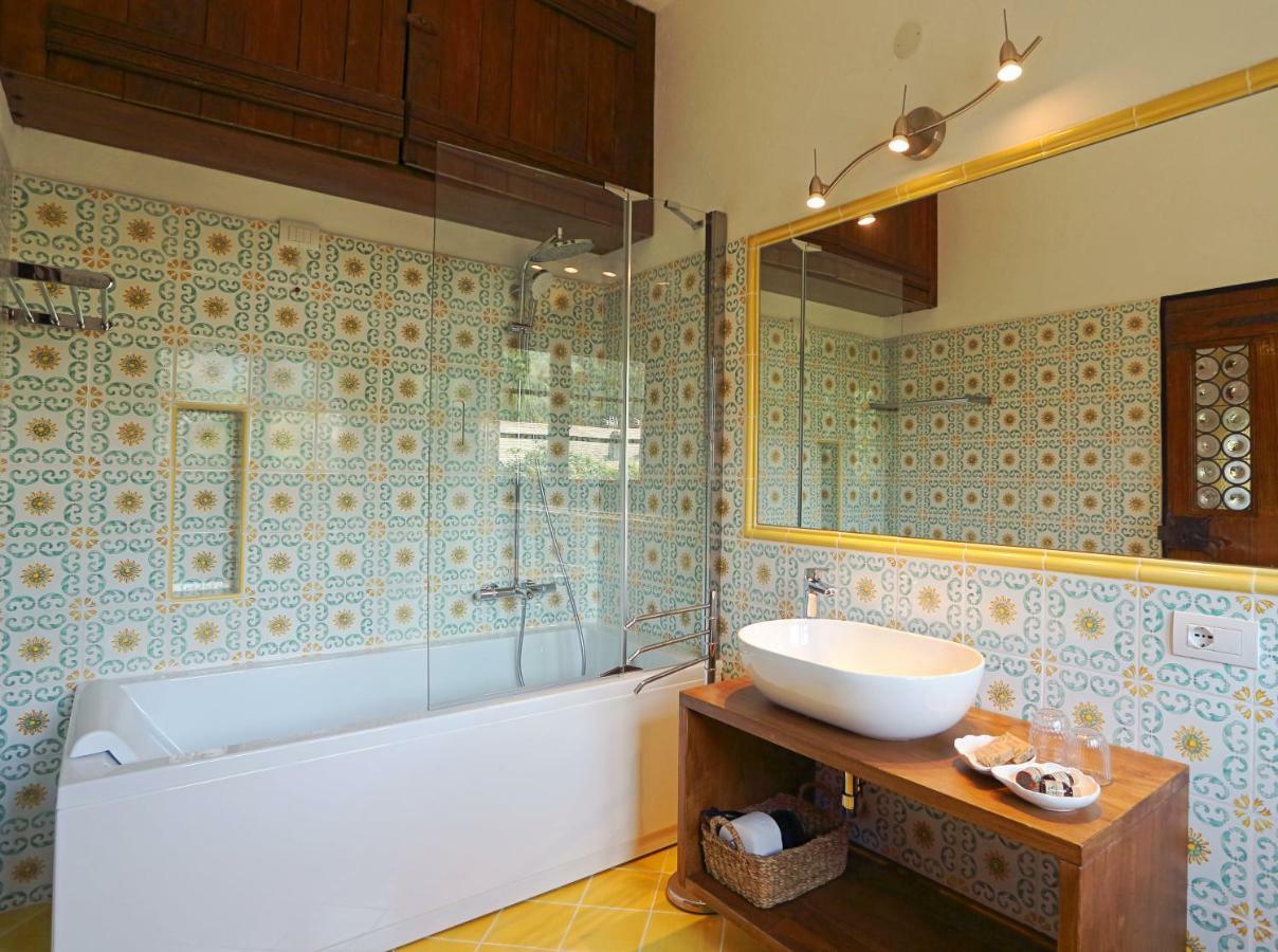 Relais Rantegosa - Holiday Home Chiavari Buitenkant foto